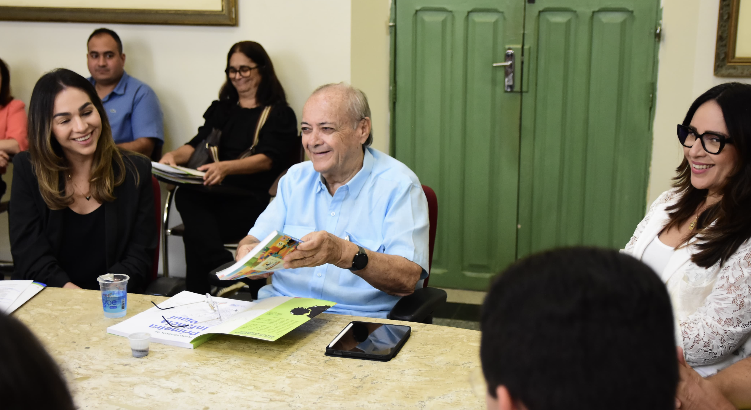 Prefeito Silvio Mendes recebe visita de representantes do Pacto Pelas Crianças e TCE